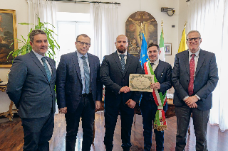Ascoli Piceno - Consegnata la Benemerenza Civica al poliziotto-eroe Lorenzo Virgulti